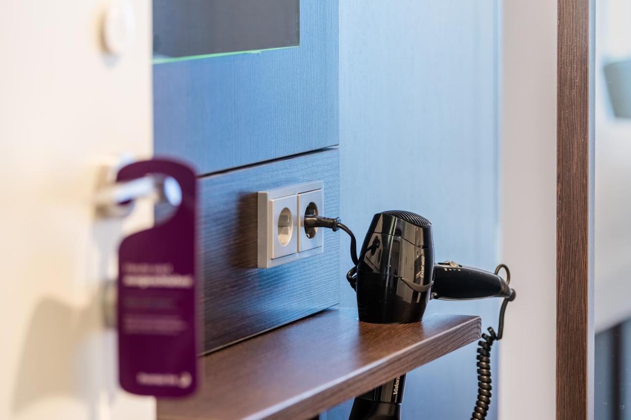 Premier Inn Saarbruecken City Centre Экстерьер фото
