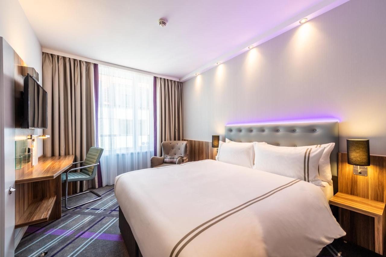 Premier Inn Saarbruecken City Centre Экстерьер фото